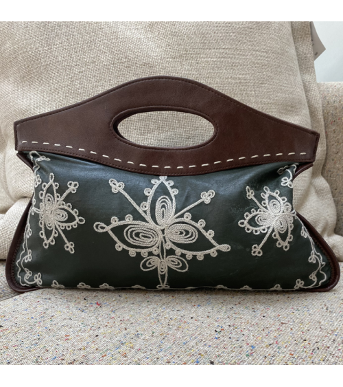 Clutch vintage embroidered